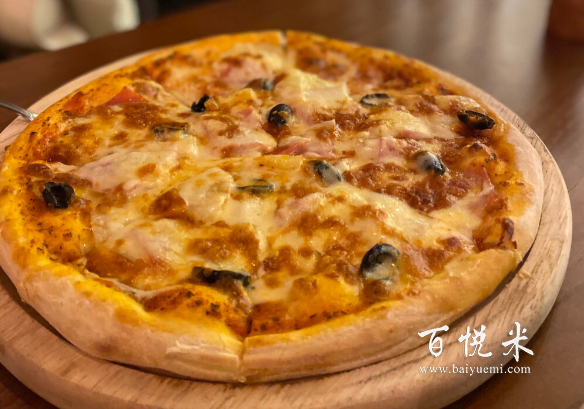 制作披薩一般用什么芝士？披薩都有些什么口味？